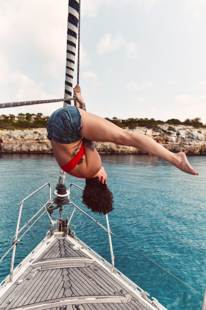 yoga-sailing-boatico
